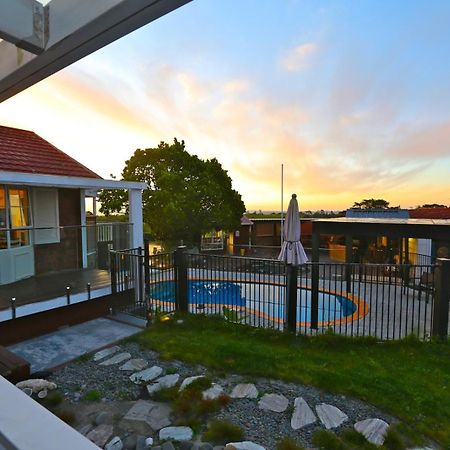 Holiday House In Totara Park Auckland Eksteriør bilde